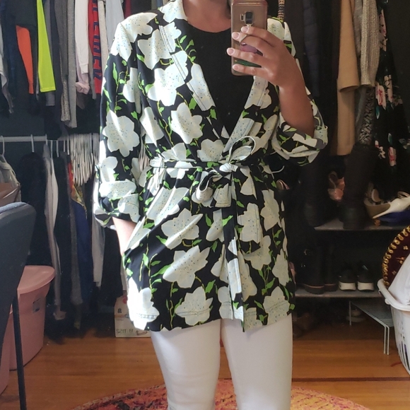 Floral leisure jacket 🌴 - Picture 2 of 5